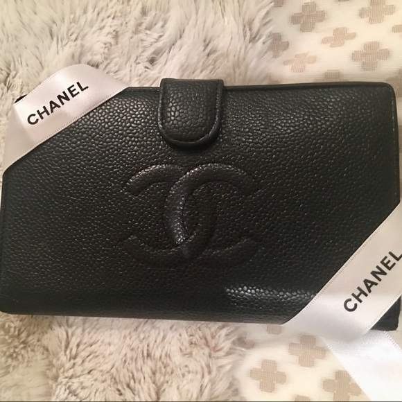 CHANEL Handbags - Chanel Caviar CC Black Leather Wallet